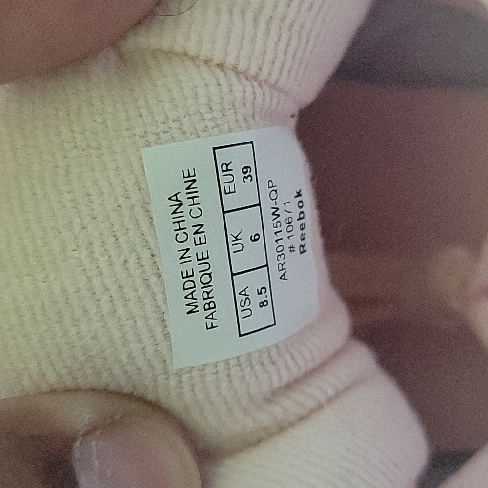 Women's Reebok Classic - Picture 5 of 5
